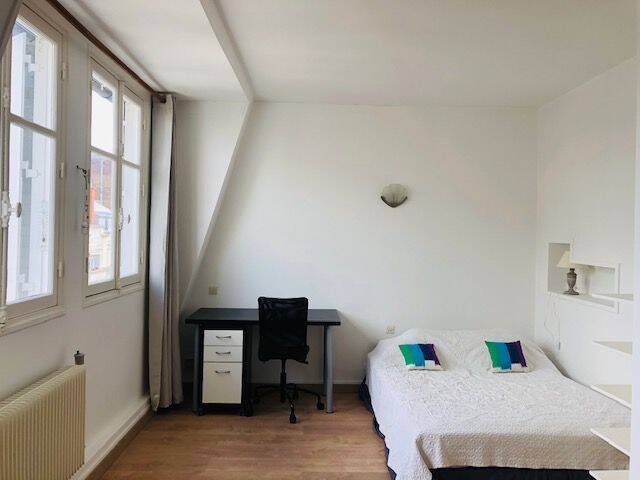 Appartement 1 pièce 23 m² · à Neuilly-sur-Seine · 23 m² · 980 €