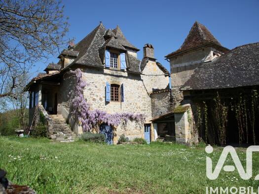 Demeure à vendre 415 000 € 8 pièces 4 chambres 195 m² 6 500 m² de terrain Naussac 12700
