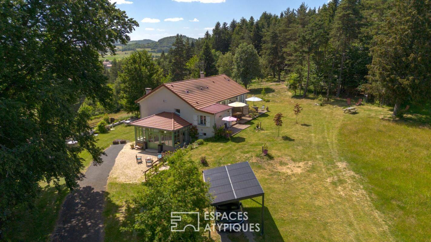 Maison 10 pièces 235 m² · à Lachapelle-Graillouse · 235 m² · 498 000 €