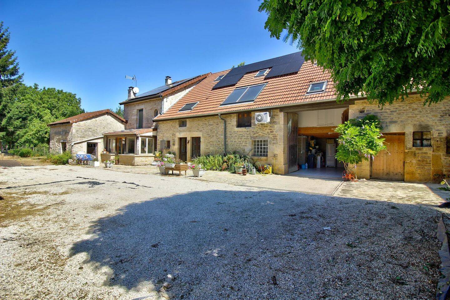 Maison 12 pièces 308 m² · à Saint-Martin-du-Mont · 308,2 m² · 478 000 €