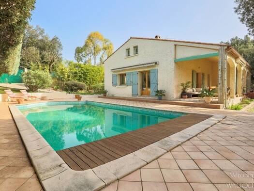 Maison à vendre 799 000 € 9 pièces 4 chambres 200 m² 1 280 m² de terrain Nord Nord Ouest Saint-Gély-du-Fesc 34980