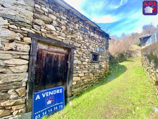 Maison à vendre 9 000 € 2 pièces 1 chambre 41 m² 39 m² de terrain Saint-Lary 09800