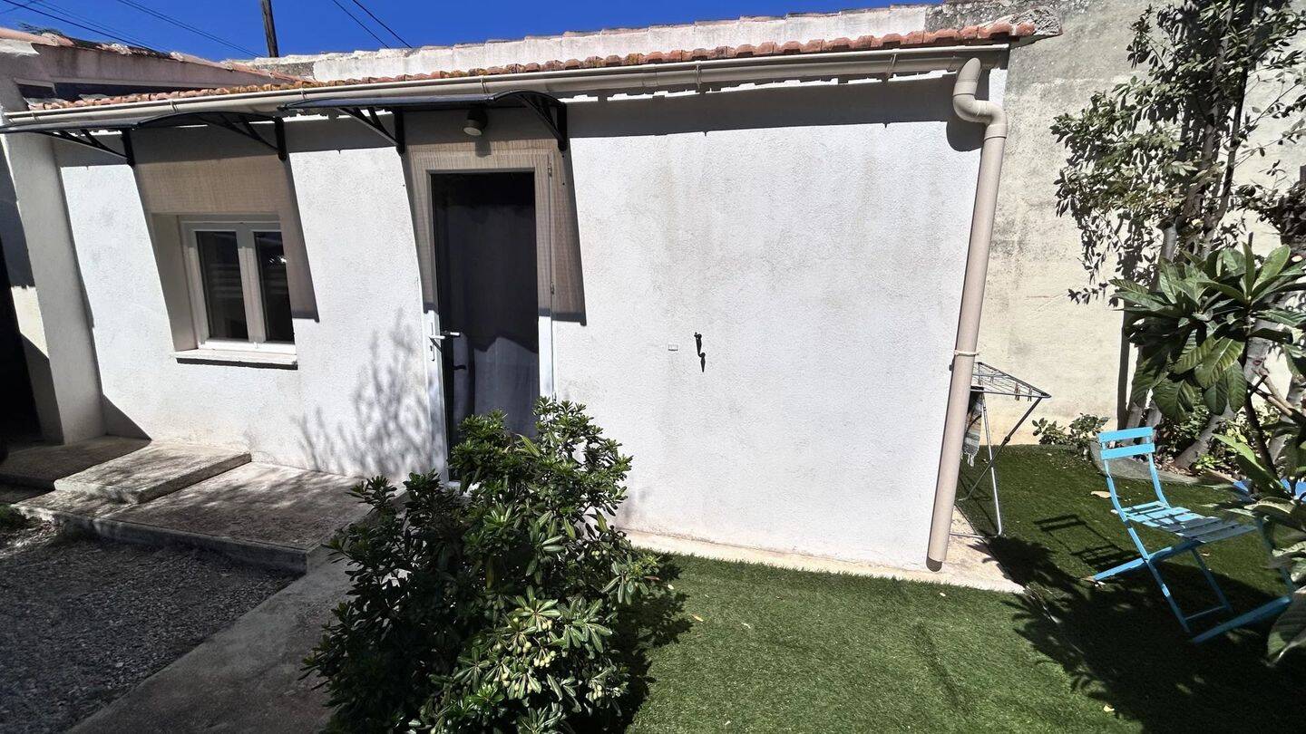 Maison 1 pièce · à Marseille 9ème Arrondissement · 400 €/mois