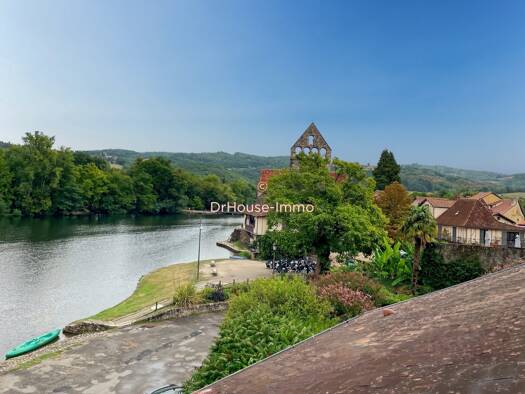 Maison à vendre 433 675 € 7 pièces 6 chambres 154 m² 155 m² de terrain Beaulieu-sur-Dordogne 19120