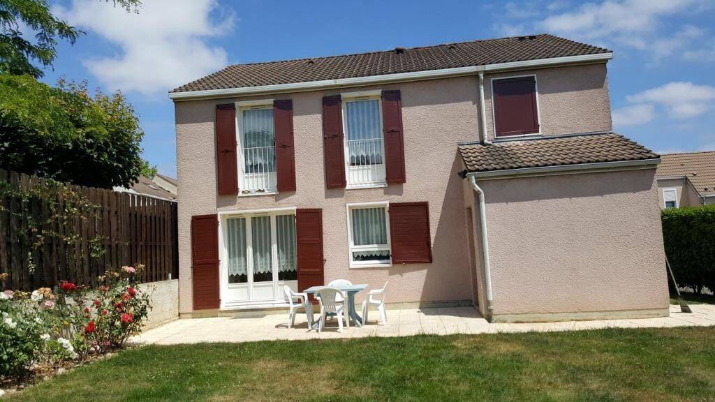 Appartement 1 pièce 16 m² · à Guyancourt · 16 m² · 600 €/mois