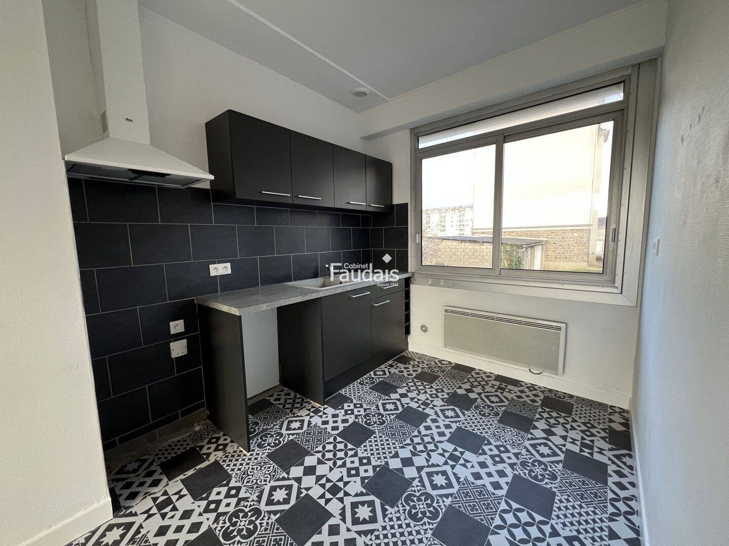 Appartement 3 pièces 75 m² · à Saint-Lô · 74,6 m² · 560 €