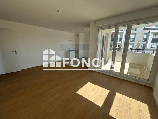 Appartement à louer 1 023 € 3 pièces 2 chambres 64,5 m² 1er étage Melun 77000