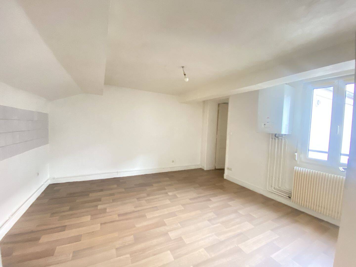 Appartement 2 pièces 47 m² · à Reims · 47 m² · 460 €