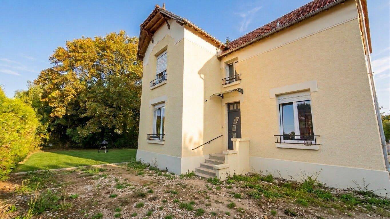 Maison 5 pièces 94 m² · à Saint-Germain · 94 m² · 215 000 €