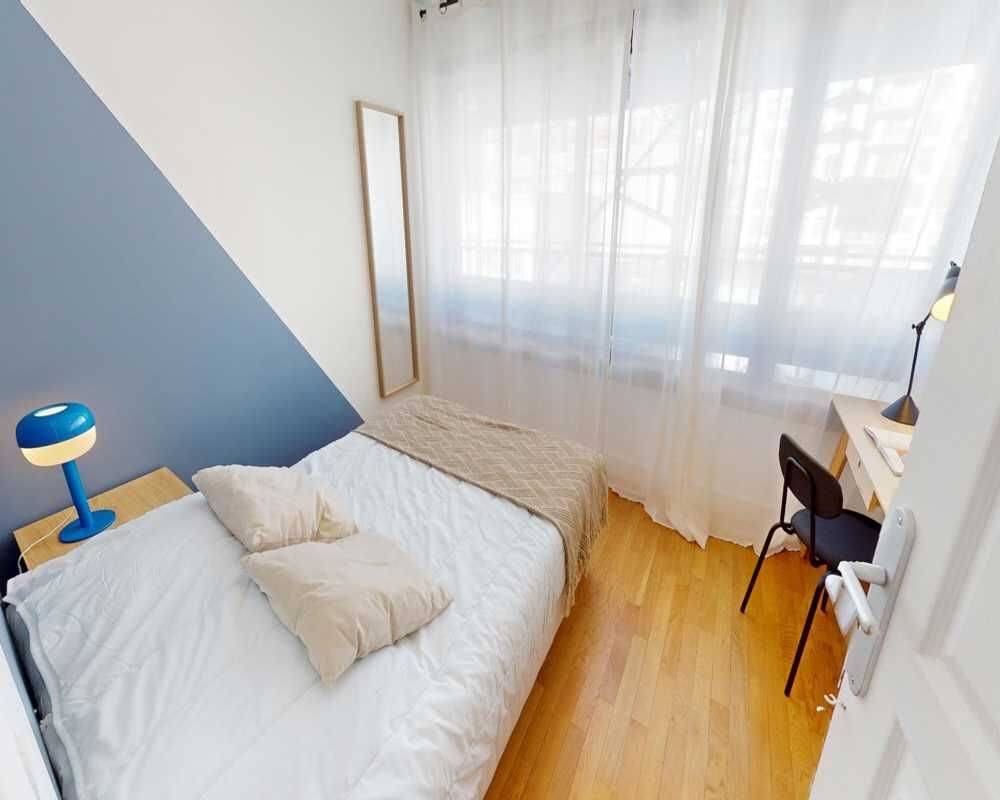 Appartement 4 pièces 90 m² · à Paris 15ème Arrondissement · 90 m² · 1 165 €/mois