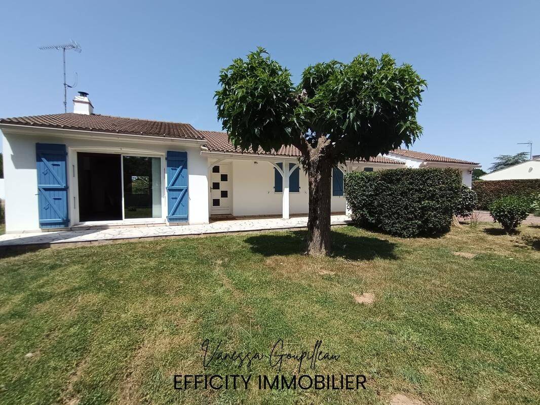 Maison 6 pièces 153 m² · à Saint-Hilaire-la-Forêt · 153 m² · 375 000 €