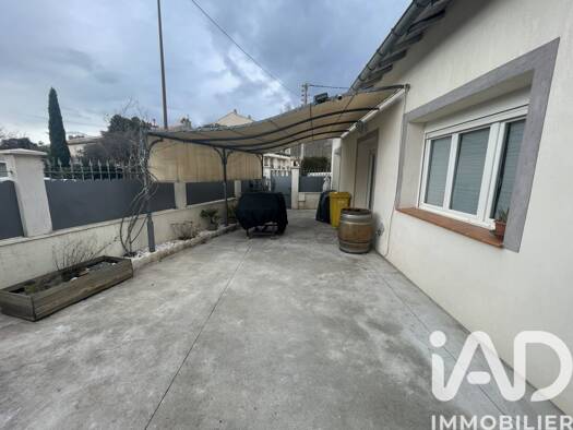 Maison de plain-pied à vendre 235 000 € 4 pièces 2 chambres 75 m² 210 m² de terrain Saint Ruf-Trillade Sud Avignon 84000