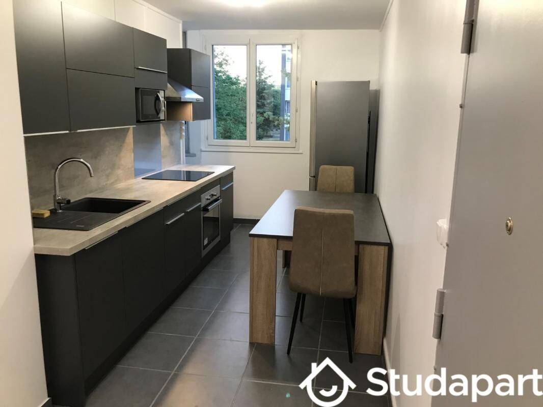 1 pièce 11 m² · à Saint-Priest · 11 m² · 499 €/mois