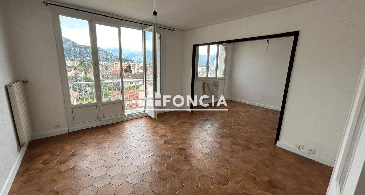 Appartement 3 pièces 69 m² · à Fontaine · 69,3 m² · 633 €/mois