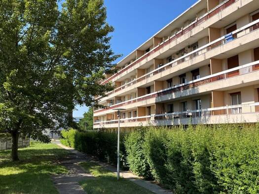 Appartement à vendre 169 900 € 3 pièces 2 chambres 75 m² RDC/4 Ermont 95120