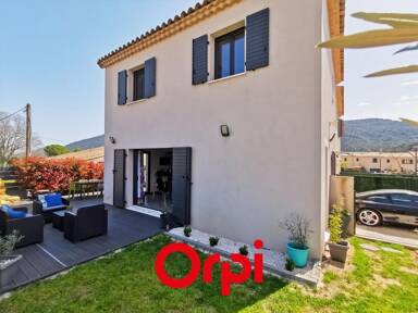 Maison à vendre 330 000 € 4 pièces 3 chambres 89 m² 182 m² de terrain Signes 83870
