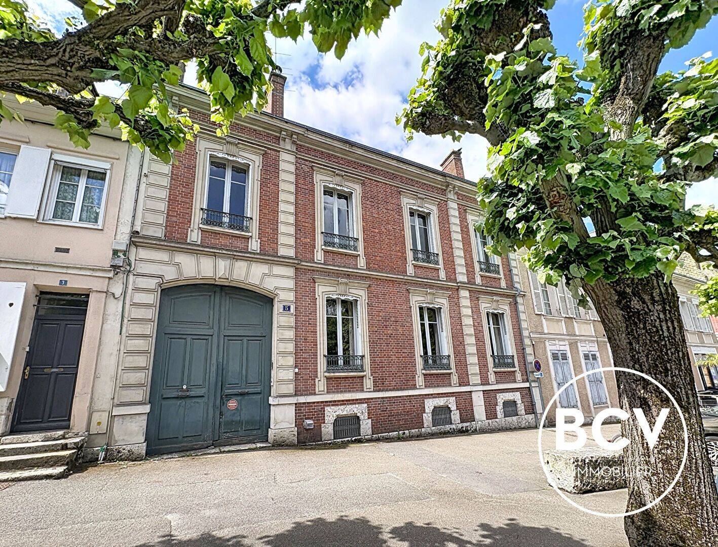 Maison 11 pièces 320 m² · à Chartres · 320 m² · 650 000 €