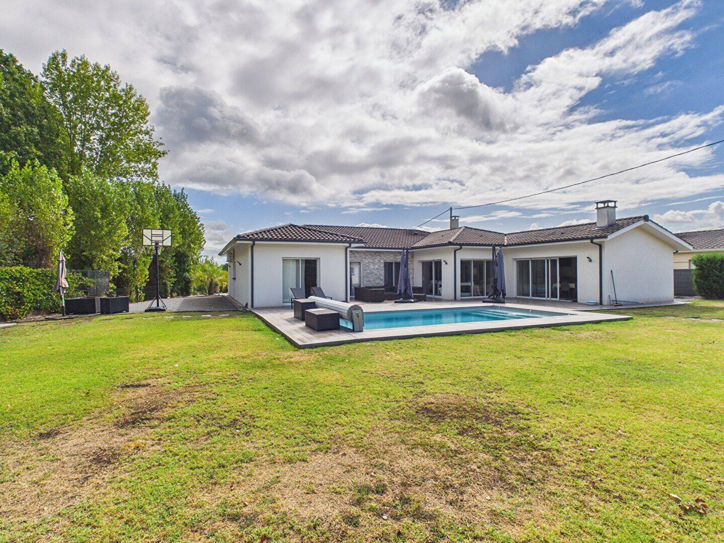 Maison 6 pièces 195 m² · à Saint-Loubès · 195 m² · 649 000 €