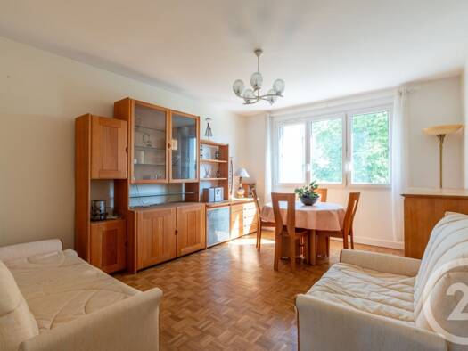 Appartement à vendre 245 000 € 3 pièces 2 chambres 60 m² 1er étage Champigny-sur-Marne 94500