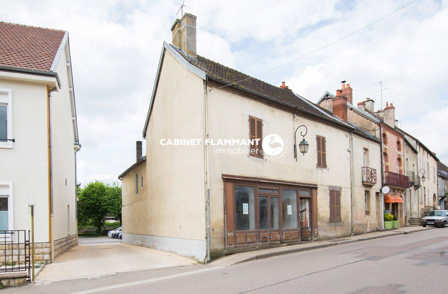 Maison 6 pièces 140 m² · à Vitteaux · 140 m² · 49 000 €