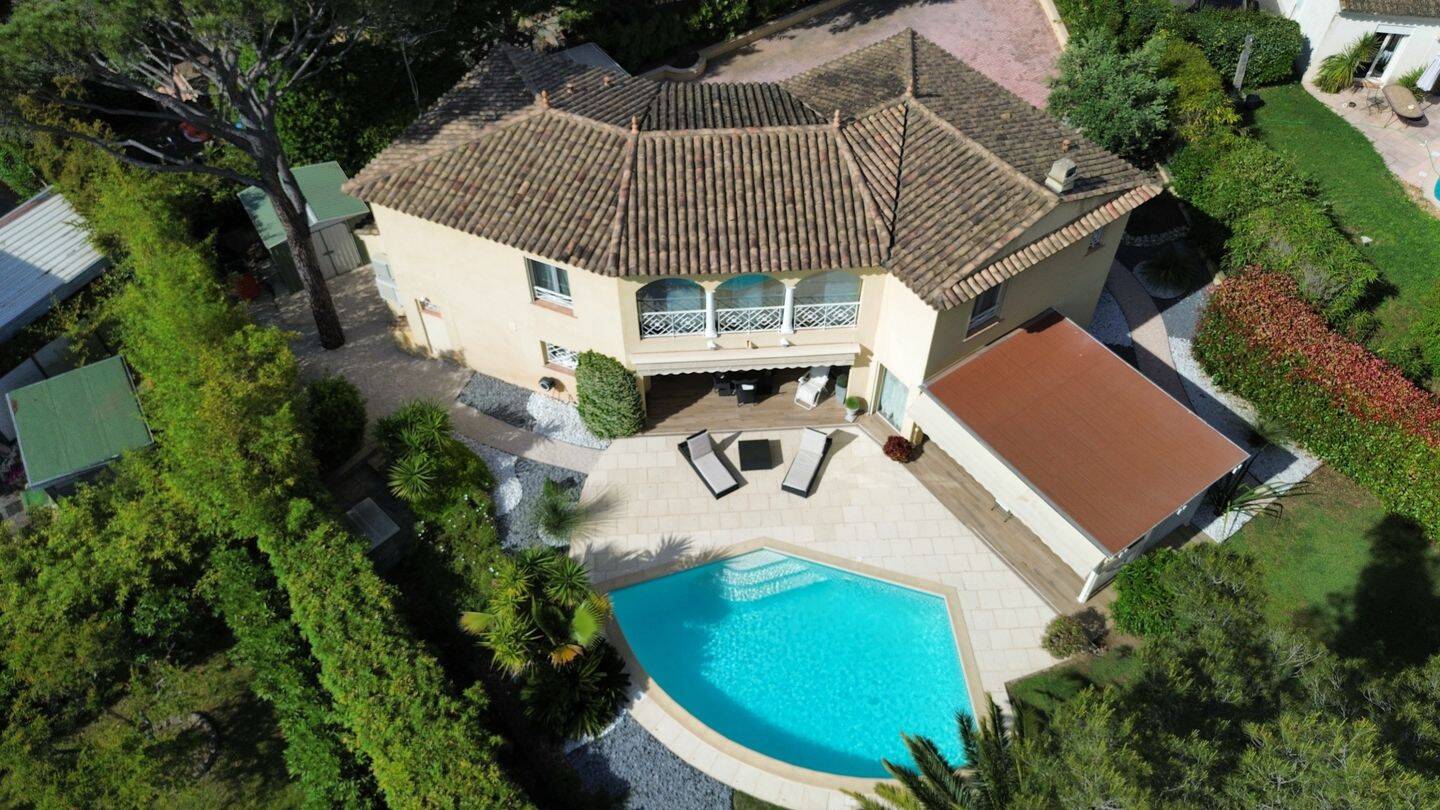 Maison 7 pièces 177 m² · à Saint-Raphaël · 177 m² · 1 090 000 €