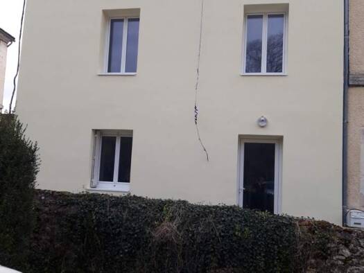 Maison à louer 850 € 3 pièces 2 chambres 90 m² disponible dès maintenant Cubjac-Auvézère-Val d'Ans 24640