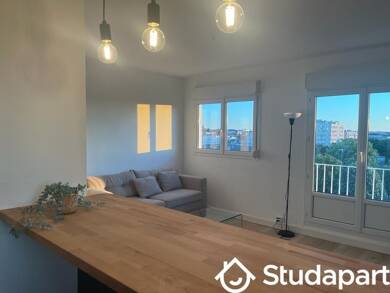Appartement à louer 1 390 € 3 pièces 3 chambres 65 m² 6ème étage Sainte Thérèse-Demi Lune Caen 14000