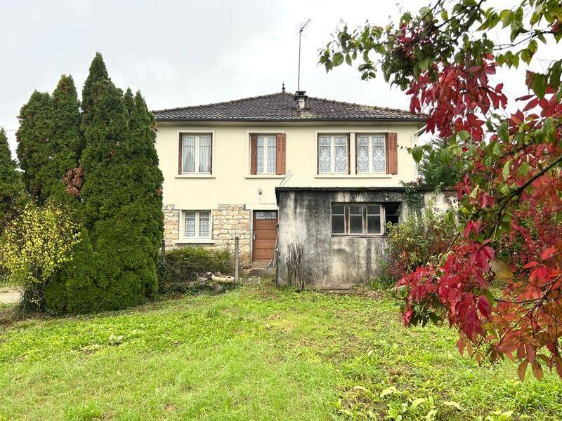 Maison 6 pièces 111 m² · à Meyssac · 111 m² · 120 000 €