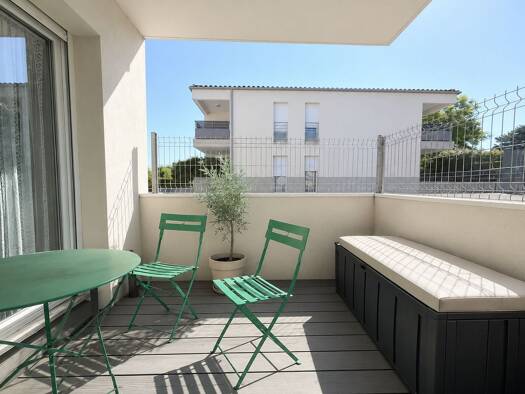 Appartement à vendre 178 500 € 2 pièces 1 chambre 48,7 m² RDC Peyriere Pertuis 84120