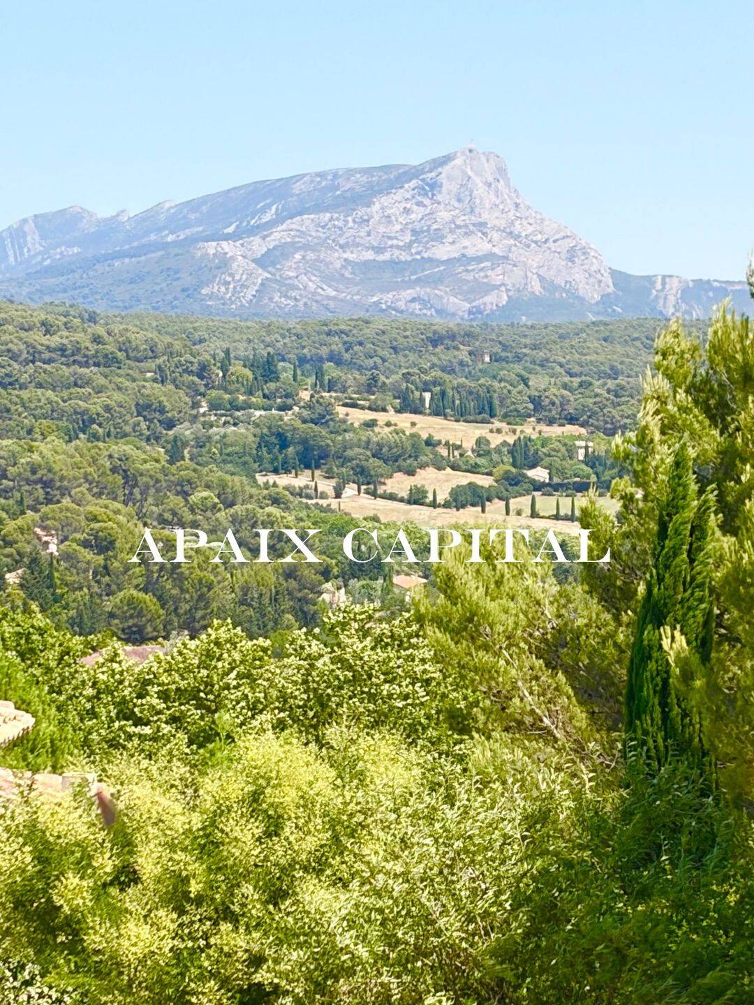 Maison 6 pièces 240 m² · à Aix-en-Provence · 240 m² · 1 590 000 €