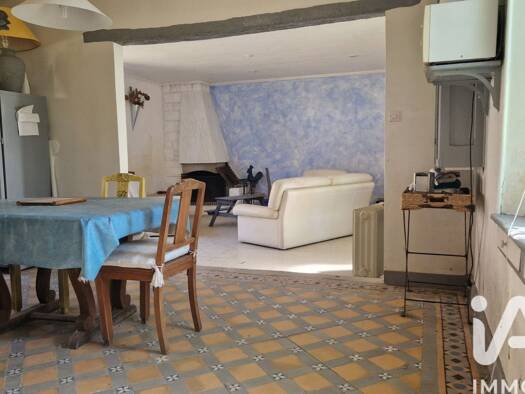 Maison à vendre 97 500 € 5 pièces 4 chambres 140 m² 2 075 m² de terrain Neuvy-Sautour 89570