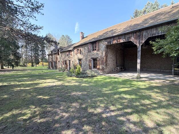 Maison à louer 3 000 € 8 pièces 4 chambres 300 m² 5 000 m² de terrain Adainville 78113