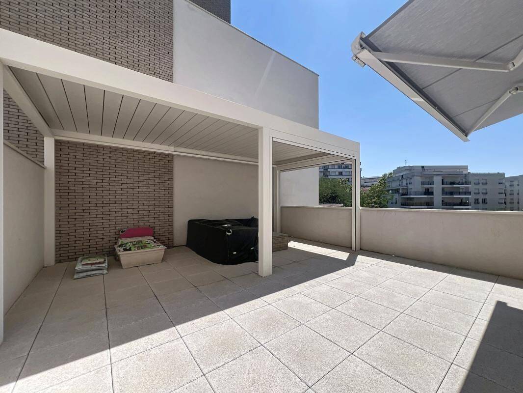 Appartement 3 pièces 82 m² · à Lyon 3ème Arrondissement · 82 m² · 1 700 €