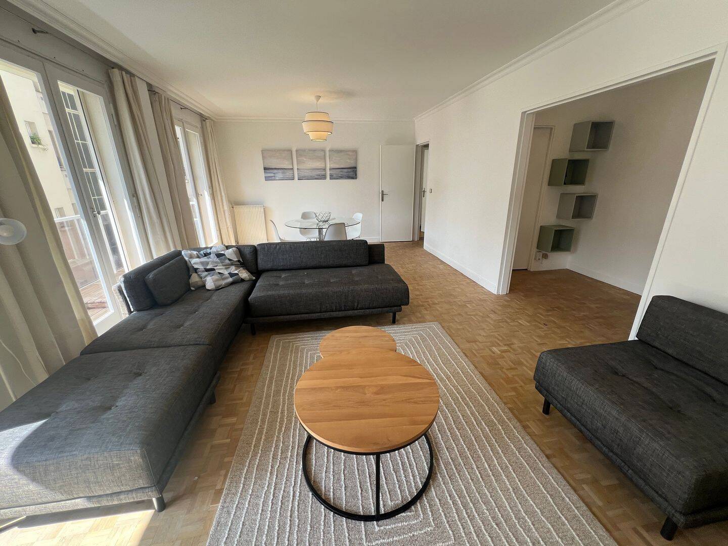 Appartement 3 pièces 81 m² · à Paris 15ème Arrondissement · 81,4 m² · 2 615 €