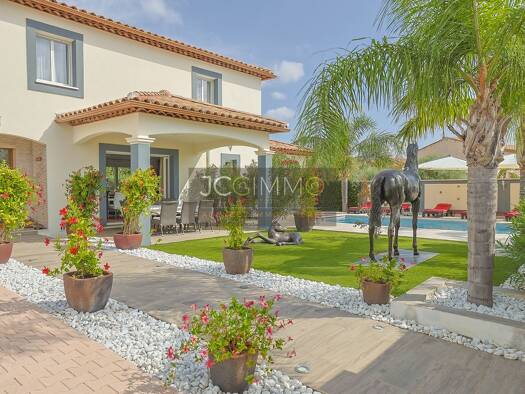Villa à vendre 790 000 € 5 pièces 4 chambres 170 m² 602 m² de terrain La Farlède 83210