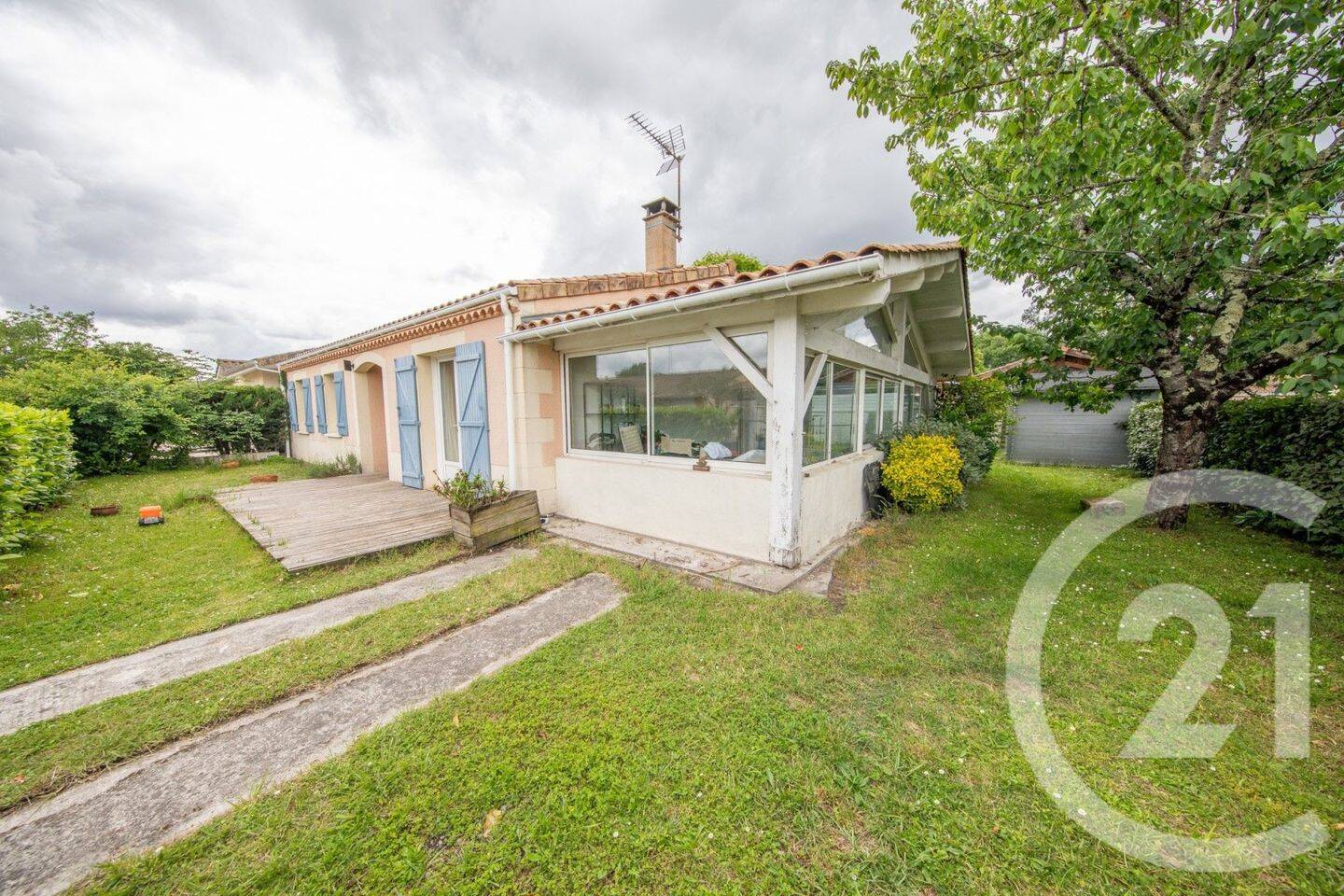 Maison 6 pièces 97 m² · à Saint-Médard-en-Jalles · 96,6 m² · 349 000 €