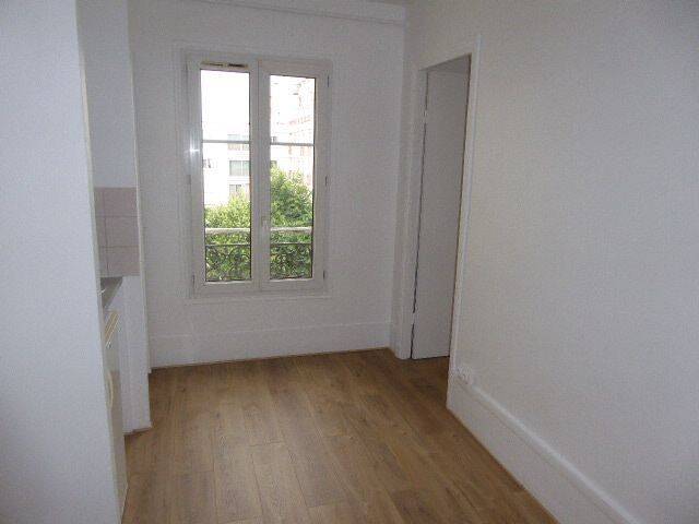 Appartement 2 pièces 25 m² · à Paris 18ème Arrondissement · 24,8 m² · 800 €
