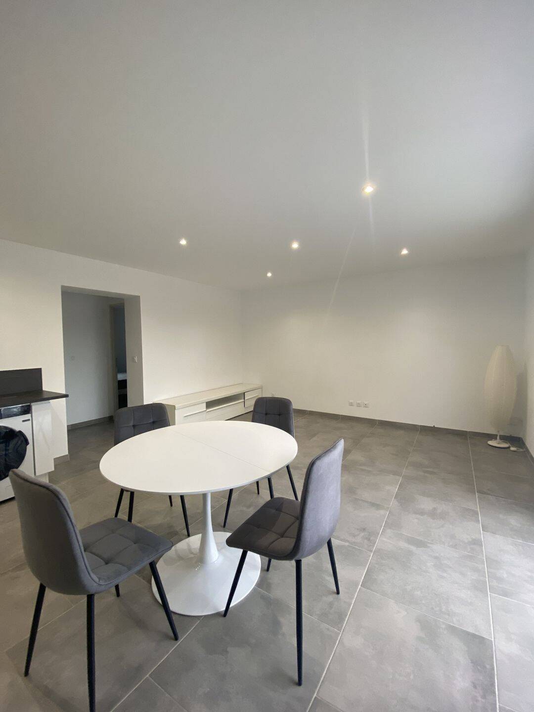 Appartement 3 pièces 60 m² · à Miramas · 60 m² · 910 €