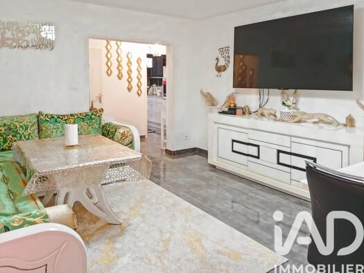 Appartement à vendre 112 000 € 4 pièces 3 chambres 70 m² Étage 6/7 Beaucaire Nîmes 30000