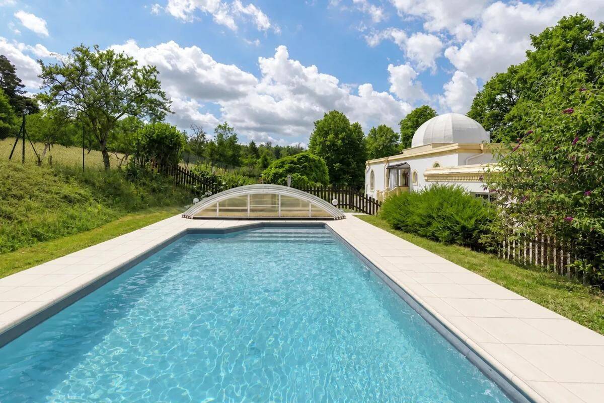 Maison 9 pièces 254 m² · à Mirecourt · 254 m² · 396 000 €