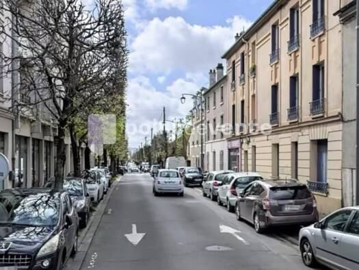 Restauration rapide / Fastfood avec bail commercial 1 340 € 40 m² d'espace de restauration Centre Ville Houilles 78800