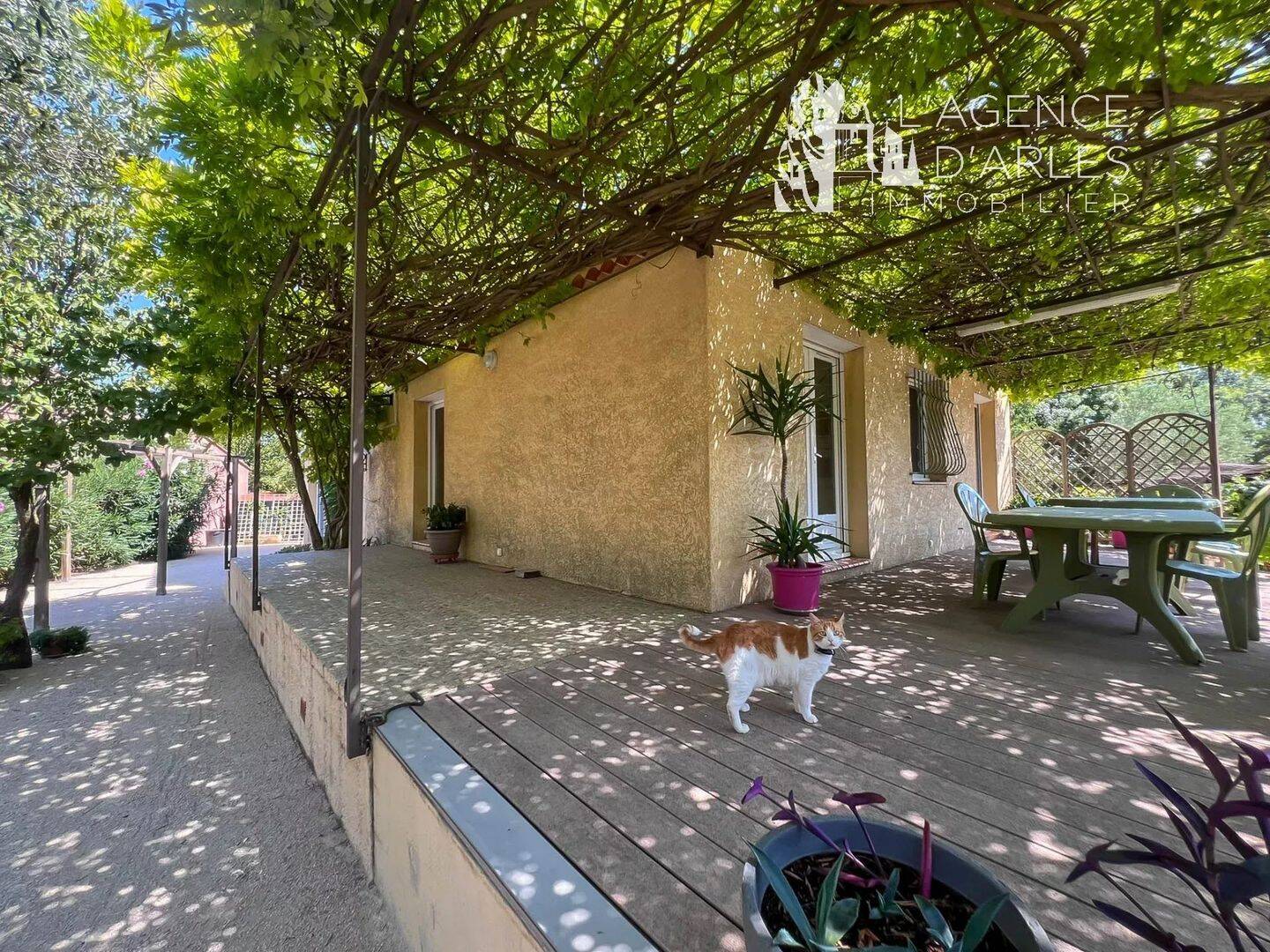 Maison 7 pièces 157 m² · à Arles · 157 m² · 439 000 €