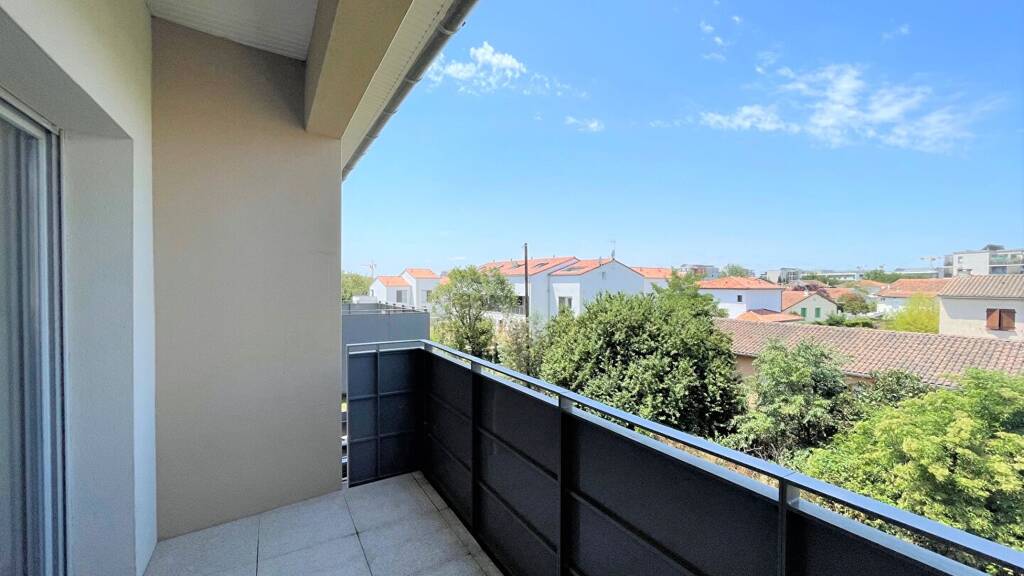 Appartement à louer 460 € 1 pièce 27 m² Étage 1/2 Croix-daurade Toulouse 31200