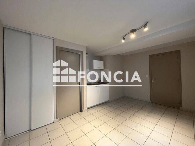 Appartement 1 pièce 20 m² · à Pocé-sur-Cisse · 19,7 m² · 302 €/mois