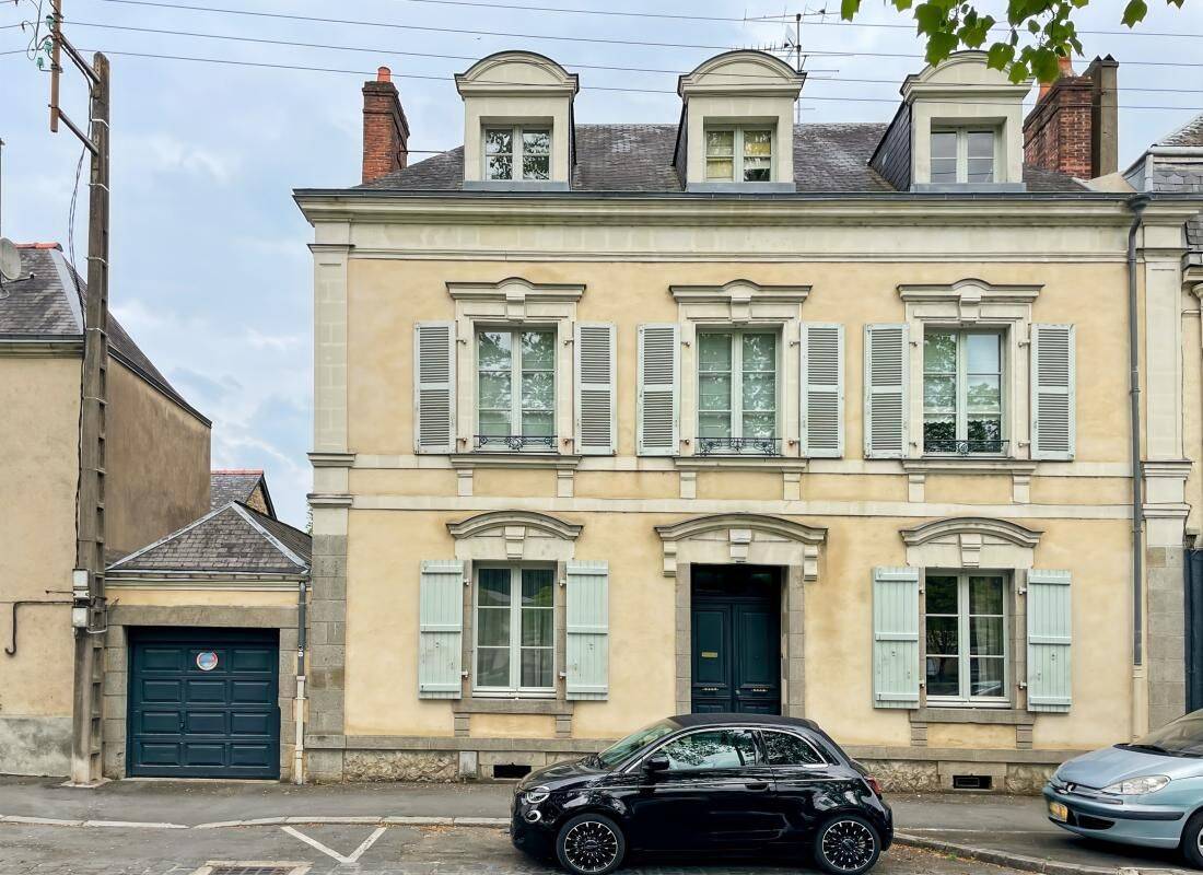 Maison 10 pièces 222 m² · à Laval · 222 m² · 529 100 €