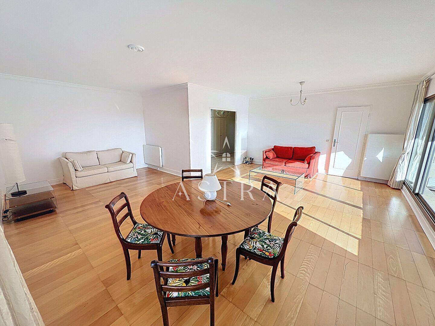 Appartement 5 pièces 117 m² · à Sceaux · 117 m² · 850 000 €