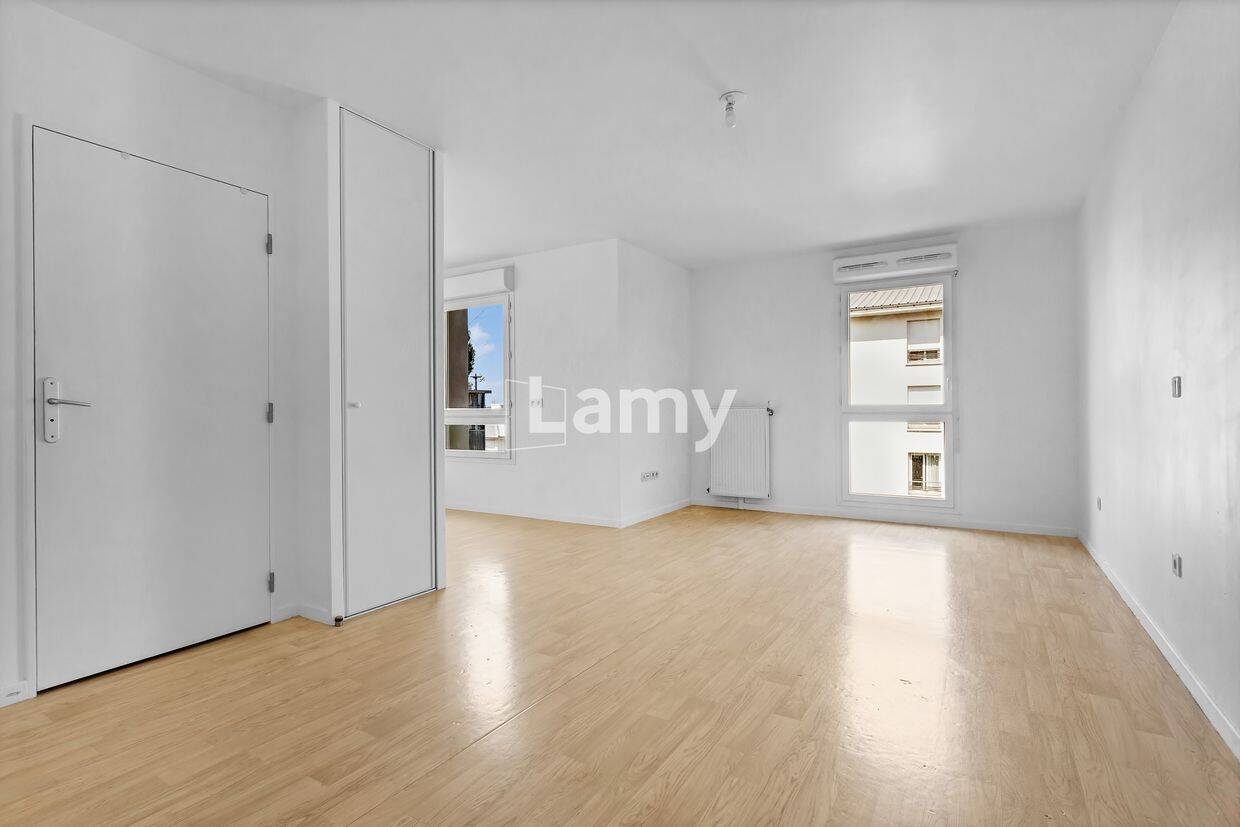 Appartement 1 pièce 34 m² · à Corbeil-Essonnes · 34 m² · 97 000 €