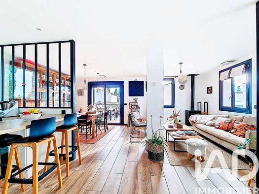 Maison à vendre 850 000 € 6 pièces 5 chambres 180 m² 540 m² de terrain Casernes Nîmes 30000