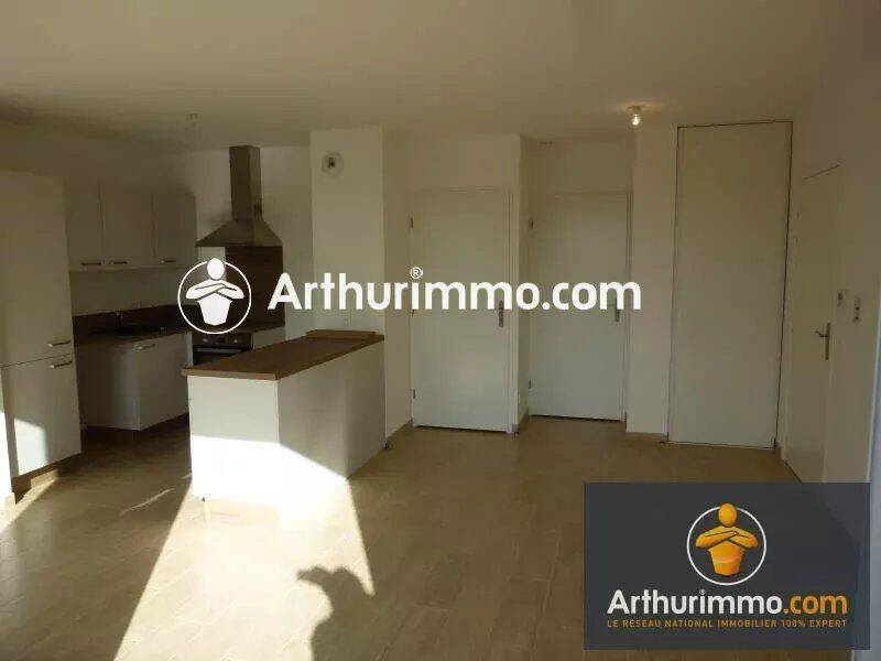Appartement 2 pièces 45 m² · à Savigny-le-Temple · 45 m² · 818 €