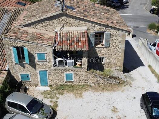 Appartement à vendre 200 000 € 1 pièce 44 m² Étage 1/1 Zone Urbaine Lambesc 13410